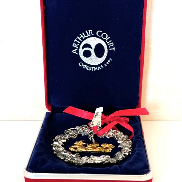 ARTHUR COURT Christmas Ornament Rabbit Wreath With Toboggan Rare 1992 NEW - Picture 10 of 12